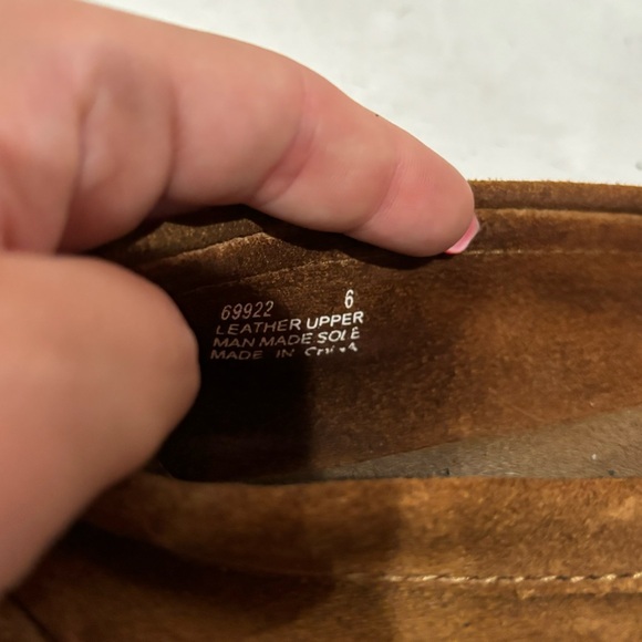 MINNETONKA Women’s Brown Suede Fringe Moccasins Shoes - size 6 - Picture 7 of 7